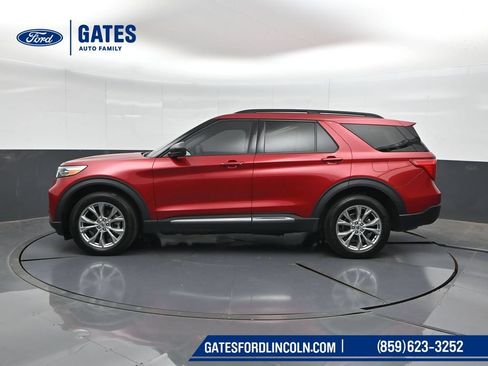 Used 2023 Ford Explorer XLT w/ Equipment Group 202A AWD/4WD image 7