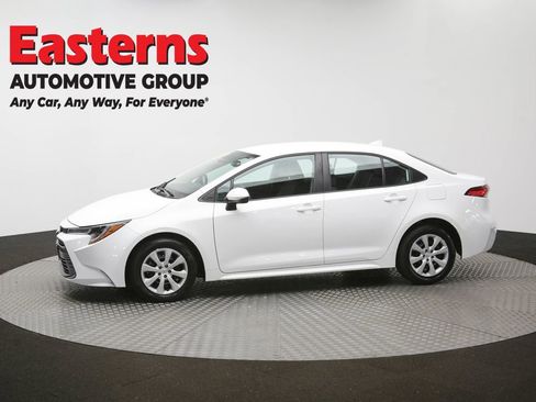 Used 2025 Toyota Corolla LE FWD image 57