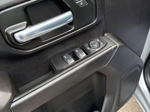 Used 2025 GMC Sierra 2500 Pro image 12