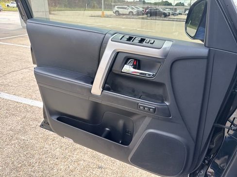 Used 2024 Toyota 4Runner Limited RWD image 22