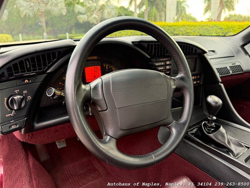 Used 1993 Chevrolet Corvette Coupe RWD image 32