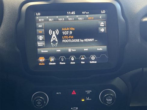 Used 2022 Jeep Renegade Sport image 16