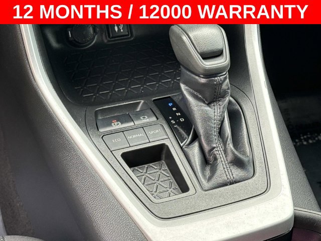 Used 2019 Toyota RAV4 LE FWD image 22