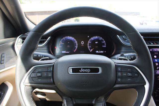 Certified 2024 Jeep Grand Cherokee Limited AWD/4WD image 35