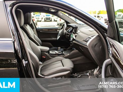 Used 2025 BMW X4 xDrive30i image 21
