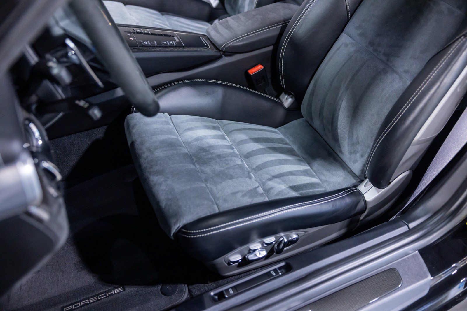 Used 2019 Porsche 911 GT3 RS RWD image 40