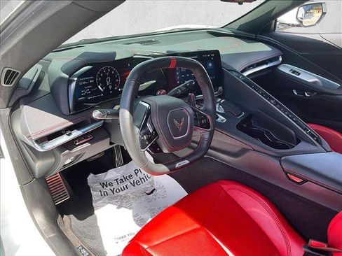 Used 2025 Chevrolet Corvette Z06 RWD image 14