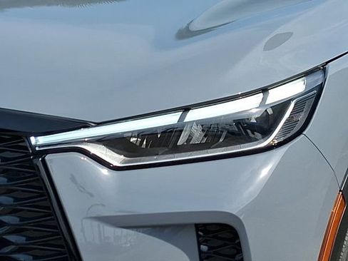 Used 2025 INFINITI QX60 Luxe w/ Black Edition image 8