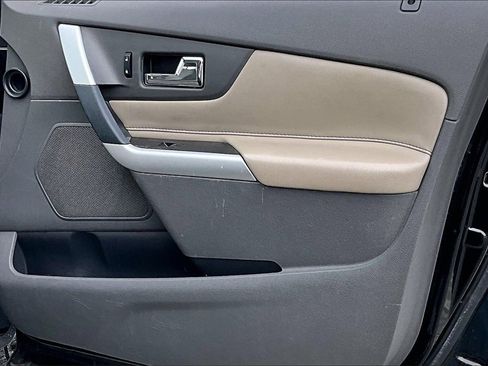 Used 2013 Ford Edge SEL image 21