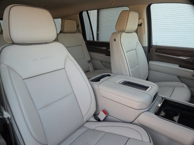 Certified 2024 GMC Yukon XL Denali AWD/4WD image 29