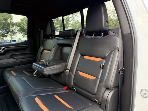 Used 2024 GMC Sierra 1500 AT4 w/ Technology Package AWD/4WD image 21
