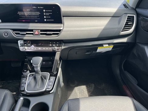New 2026 Kia Seltos EX FWD image 13