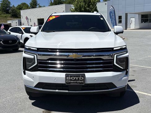 Used 2025 Chevrolet Tahoe LT AWD/4WD image 3