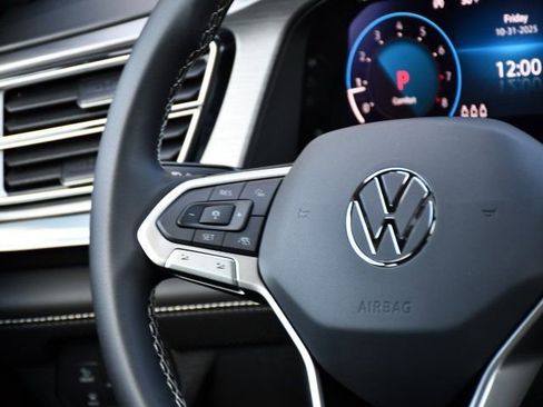 New 2026 Volkswagen Atlas Cross Sport SE image 23