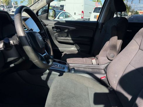 Used 2021 Honda Pilot EX image 12