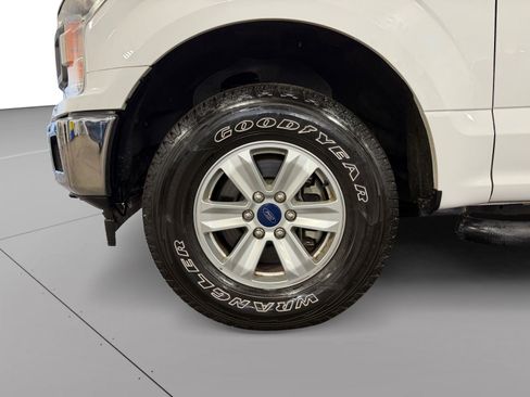 Used 2018 Ford F150 XL w/ Equipment Group 101A Mid AWD/4WD image 13