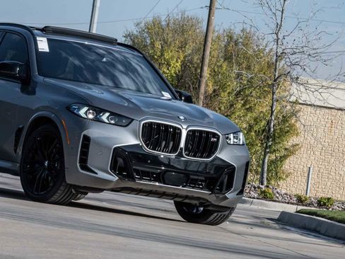 New 2026 BMW X5 M60i image 3