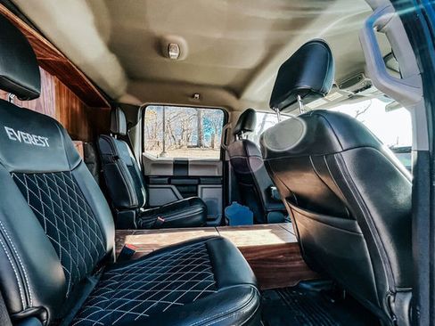 Used 2022 Ford F550 4x4 Crew Cab Super Duty w/ Power Equipment Group image 35