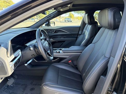 Used 2025 Cadillac Lyriq Luxury image 22