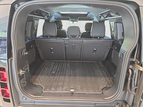 New 2025 Land Rover Defender 110 S AWD/4WD image 12