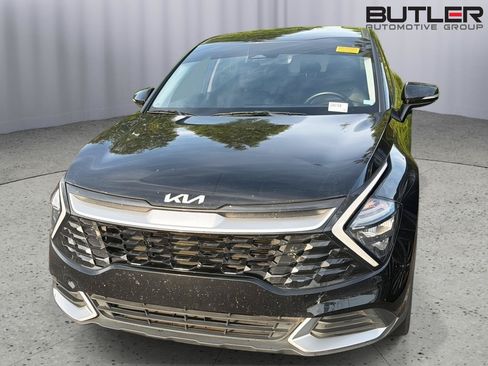 Used 2023 Kia Sportage EX FWD image 3