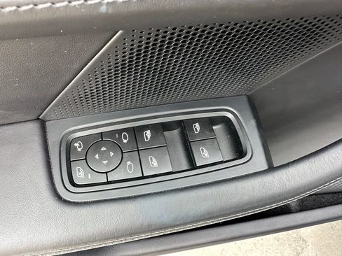 Used 2024 Porsche Taycan image 20