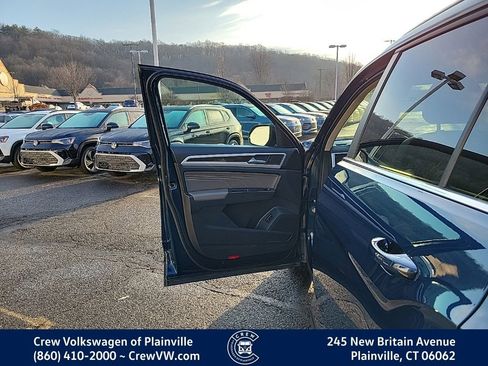 Certified 2022 Volkswagen Atlas SE image 37