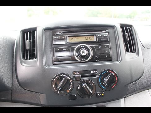 Used 2016 Nissan NV200 S FWD image 29