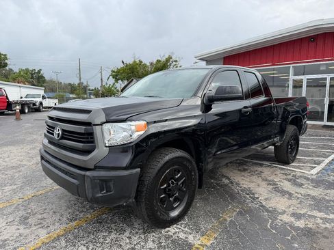 Used 2014 Toyota Tundra SR image 2