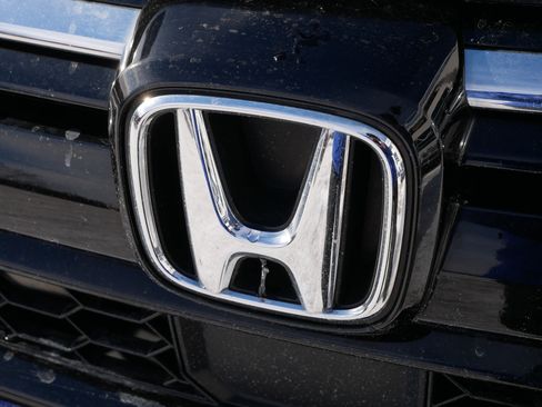 Used 2020 Honda CR-V Touring image 4