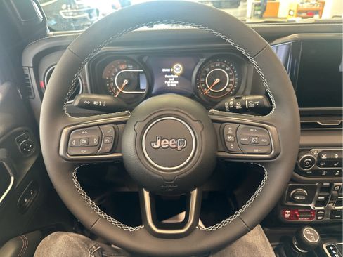 New 2025 Jeep Wrangler Rubicon w/ XTREMEE 35" Tire Package image 33