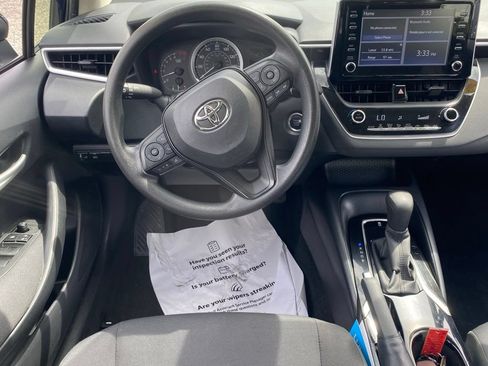 Used 2021 Toyota Corolla LE FWD image 9