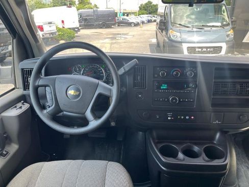 Used 2022 Chevrolet Express 3500 LS image 26