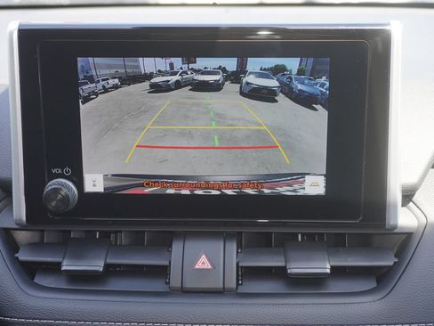Used 2023 Toyota RAV4 XLE w/ Convenience Package FWD image 16