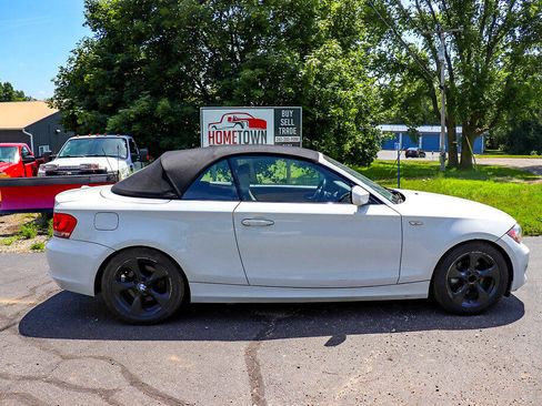 Used 2012 BMW 128i Convertible image 2