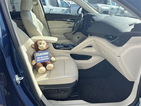 Used 2023 Buick Envision Essence image 25