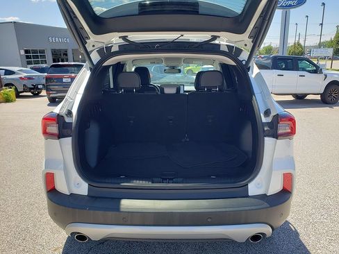 Used 2023 Ford Escape Platinum AWD/4WD image 16