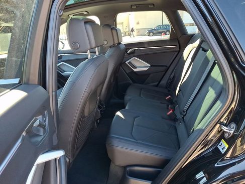 Used 2022 Audi Q3 2.0T Premium Plus image 11