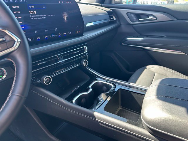 Certified 2026 Chevrolet Traverse LT AWD/4WD image 25