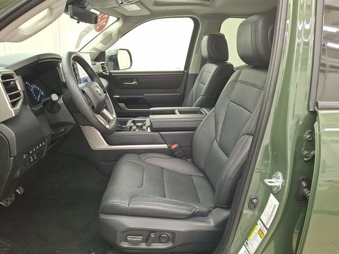 Used 2022 Toyota Tundra Limited w/ TRD Off-Road Package AWD/4WD image 11
