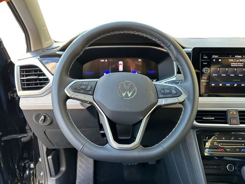 New 2025 Volkswagen Taos SE image 12