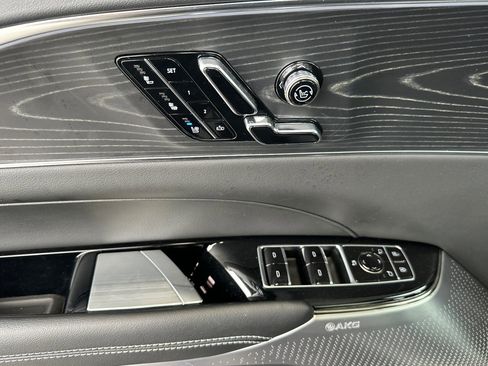 Used 2025 Cadillac Lyriq Sport image 10