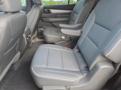 Used 2025 Buick Enclave Preferred w/ Super Cruise Package FWD image 25
