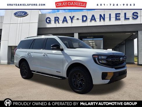 New 2025 Ford Expedition Tremor image 1