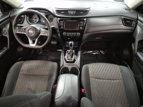 Used 2019 Nissan Rogue S image 9