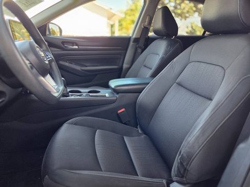 Used 2019 Nissan Altima 2.5 S FWD image 13
