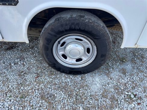 Used 2015 Ford F250 XL w/ Power Equipment Group image 30