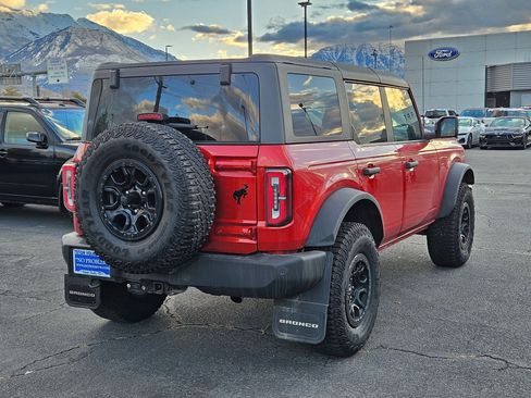 Used 2024 Ford Bronco Wildtrak image 3