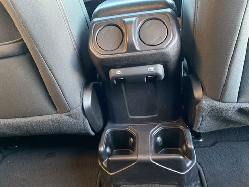 Used 2021 Jeep Wrangler Unlimited Sport image 20