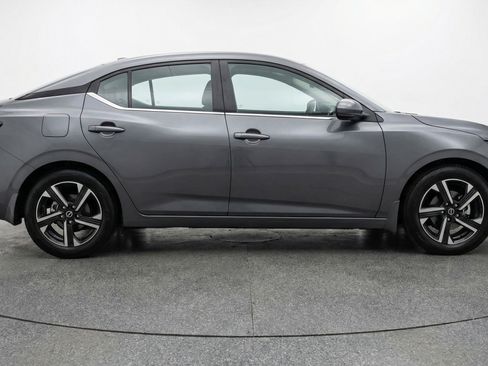 Used 2025 Nissan Sentra SV FWD image 11